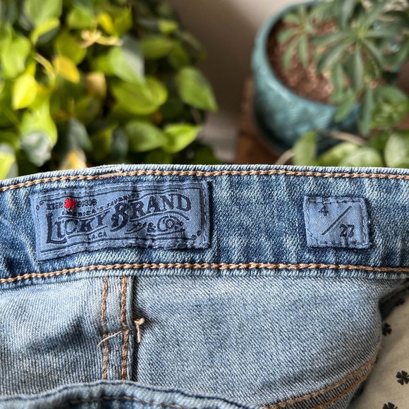 Gently Worn Lucky Brand & Co. Bridgette Customized Flare Jean - Picture 11 of 15